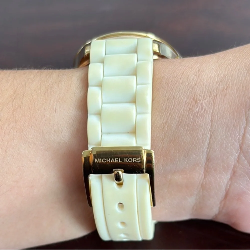 Michael Kors Gold and White Watch - Picture 3 of 6